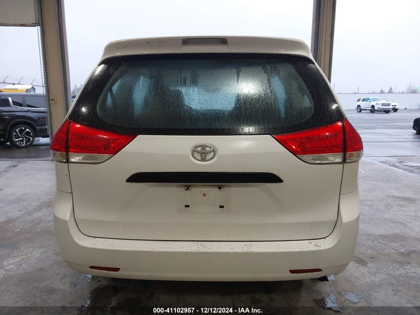 2011 Toyota Sienna Base V6 VIN: 5TDZK3DC3BS124884 Lot: 41102957