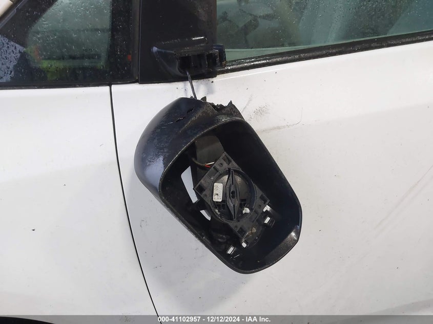 2011 Toyota Sienna Base V6 VIN: 5TDZK3DC3BS124884 Lot: 41102957