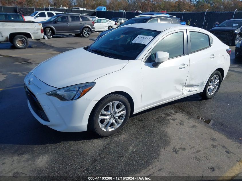 VIN 3MYDLBYV4JY320497 2018 TOYOTA YARIS IA no.2