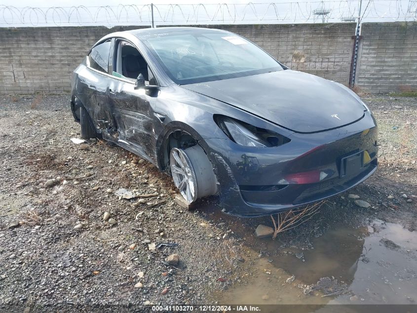 VIN 7SAYGAEE8RF069271 2024 TESLA MODEL Y no.1