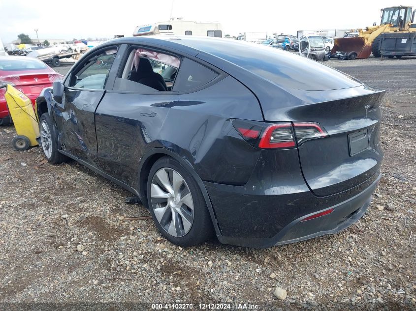 VIN 7SAYGAEE8RF069271 2024 TESLA MODEL Y no.3