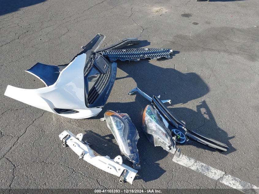 2018 TOYOTA COROLLA L/LE/XLE/SE/XSE - 5YFBURHE5JP792929