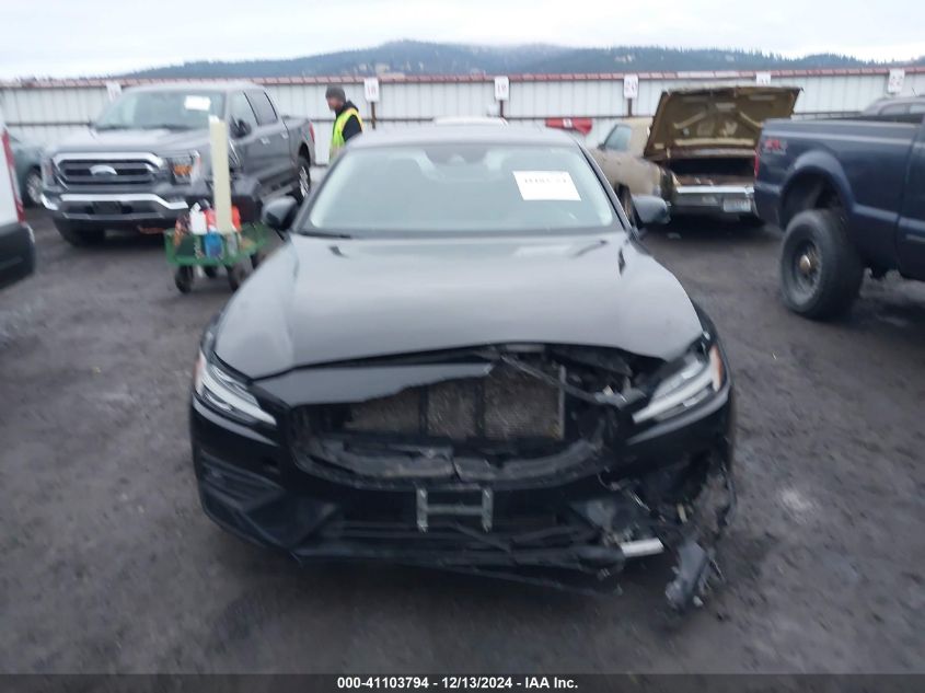 VIN 7JRA22TK8LG071886 2020 Volvo S60, T6 Momentum no.12