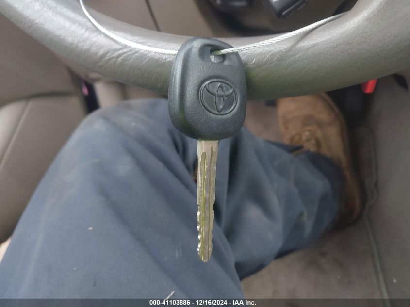 2007 Toyota Corolla Ce/Le/S VIN: 2T1BR30E17C71512 Lot: 41103886