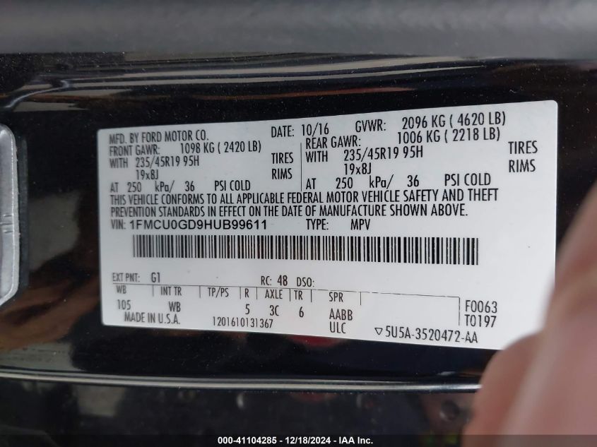 VIN 1FMCU0GD9HUB99611 2017 Ford Escape, SE no.9