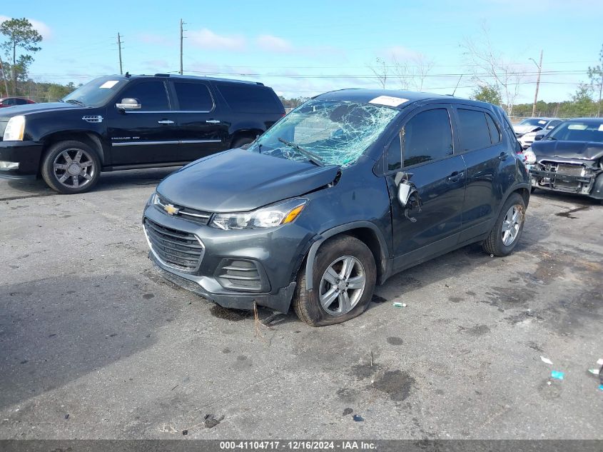 VIN 3GNCJKSB0KL401761 2019 Chevrolet Trax, LS no.2