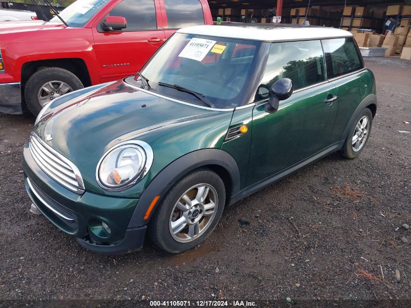 VIN WMWSU3C54DT677852 2013 MINI HARDTOP no.2