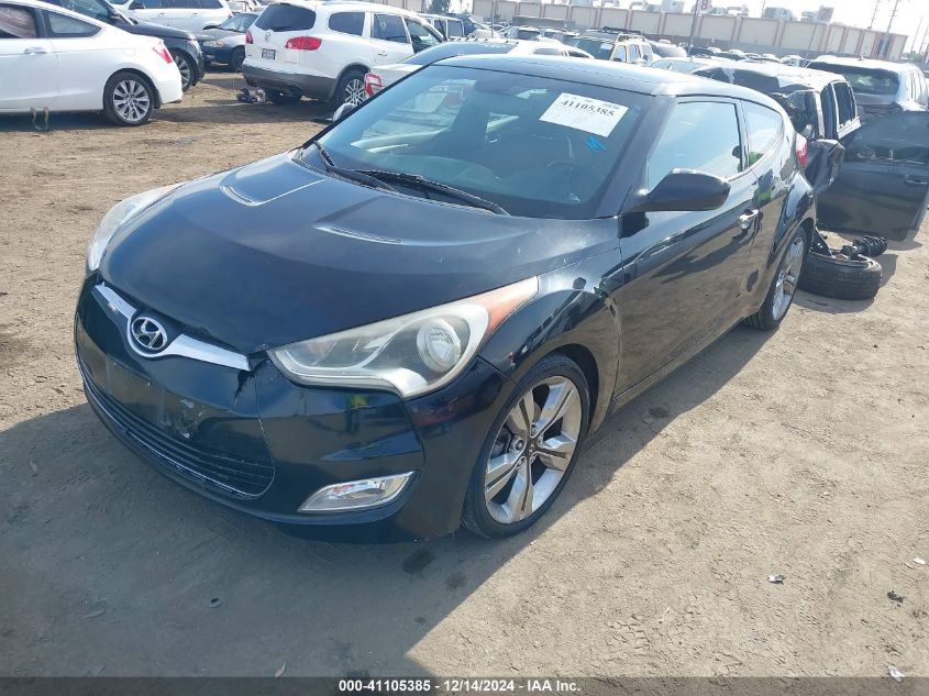 VIN KMHTC6AD0DU141377 2013 Hyundai Veloster, Base W... no.2