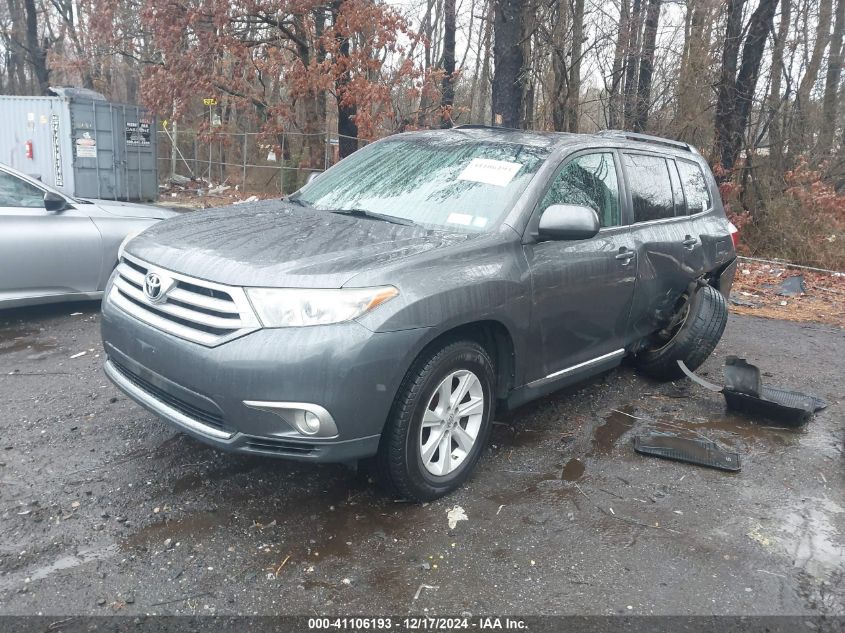 VIN 5TDBK3EH9DS255770 2013 Toyota Highlander, Plus/Se no.2