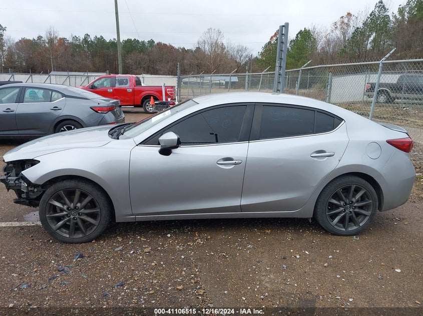 2018 MAZDA MAZDA3 TOURING - 3MZBN1V32JM201543