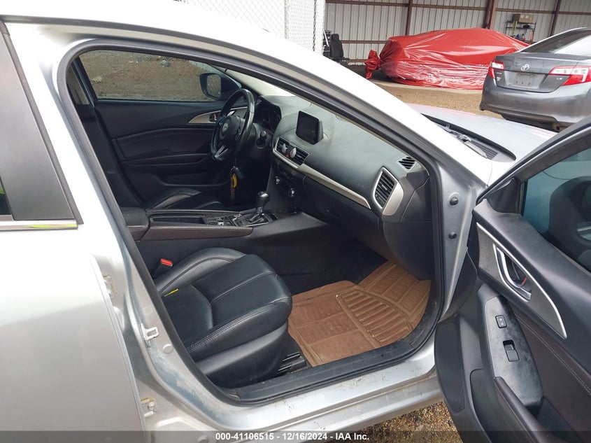 2018 MAZDA MAZDA3 TOURING - 3MZBN1V32JM201543
