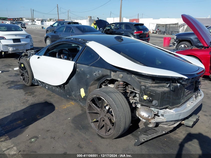 Vin: wby2z2c59gv675312, lot: 41596676, bmw i8 20163