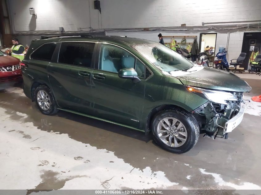 2021 Toyota Sienna, LE