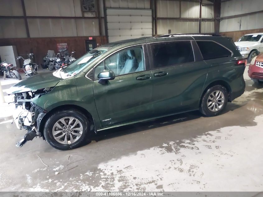 VIN 5TDKRKEC1MS071059 2021 Toyota Sienna, LE no.2