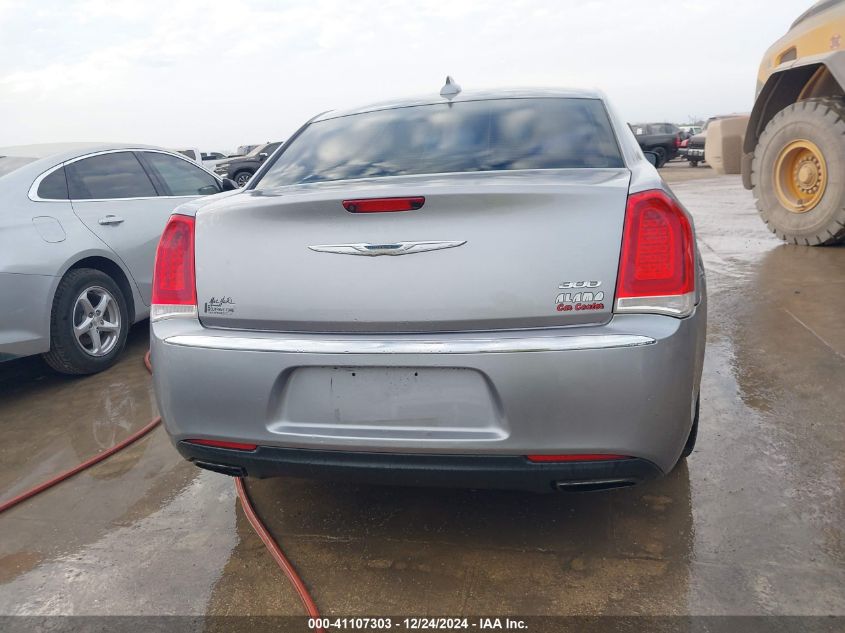 VIN 2C3CCAEG9JH127203 2018 Chrysler 300, Limited no.16