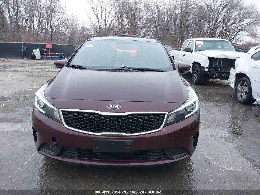 VIN 3KPFK4A76JE187468 2018 KIA FORTE no.13