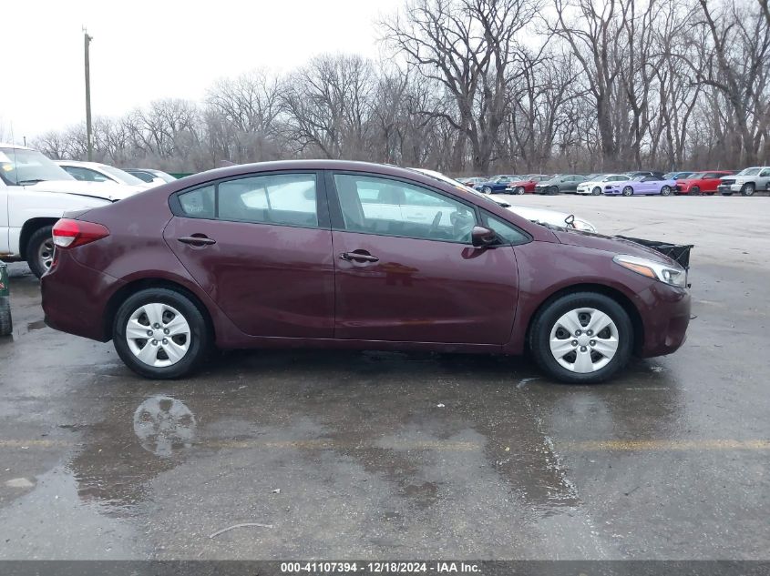 VIN 3KPFK4A76JE187468 2018 KIA FORTE no.14