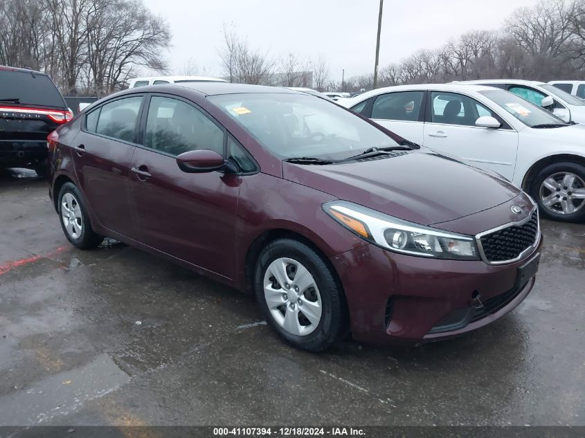 VIN 3KPFK4A76JE187468 2018 KIA FORTE no.1