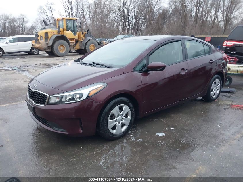 VIN 3KPFK4A76JE187468 2018 KIA FORTE no.2