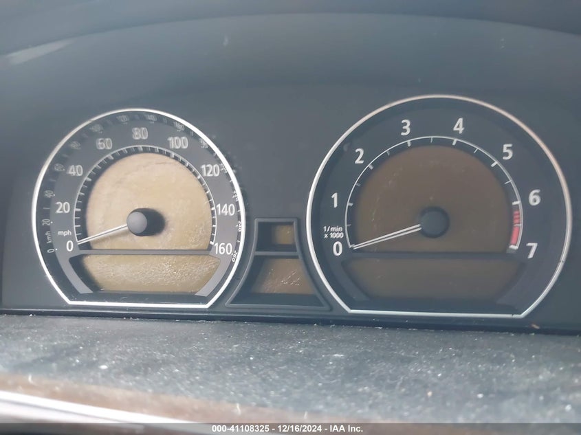 2008 BMW 750 VIN: WBAHN835X8DT81190