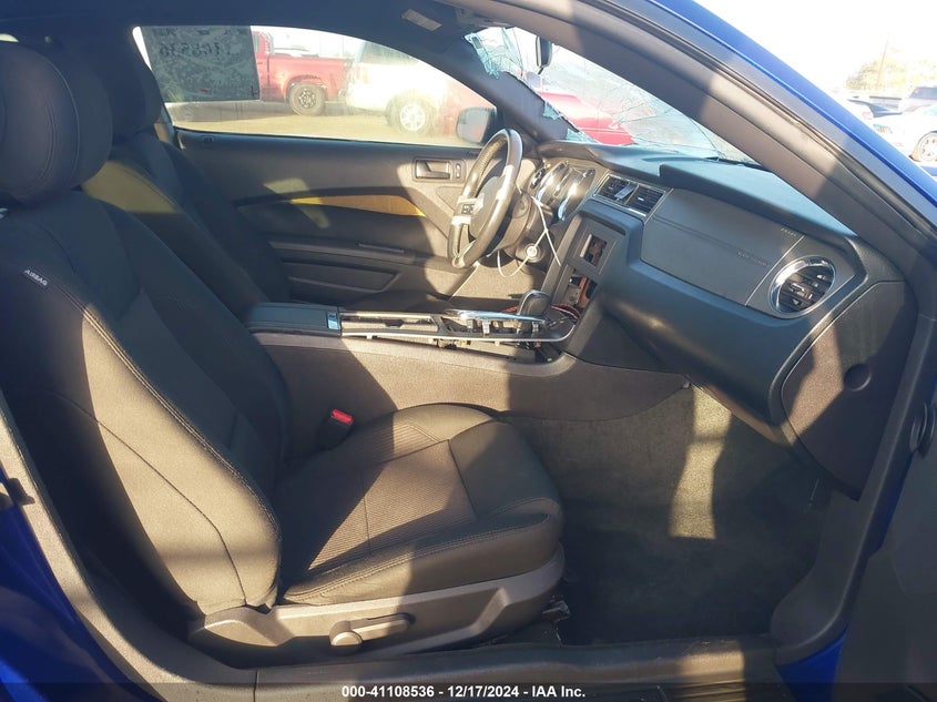 2014 FORD MUSTANG VIN: 1ZVBP8AM0E5271488