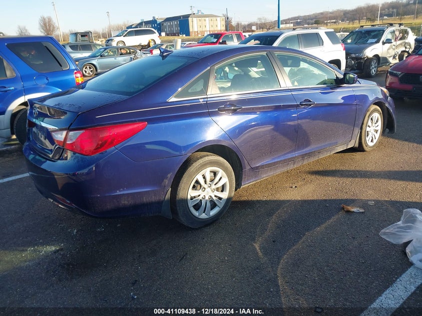 2011 HYUNDAI SONATA VIN: 5NPEB4AC2BH143411