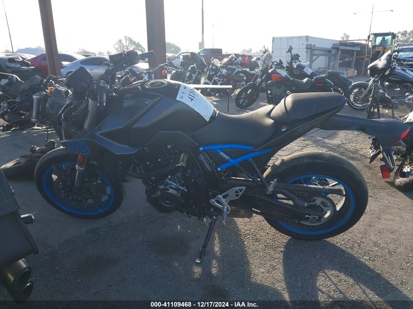 2024 SUZUKI GSX800 R - JS1EM11B1R7100185