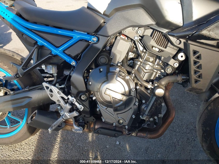 2024 SUZUKI GSX800 R - JS1EM11B1R7100185