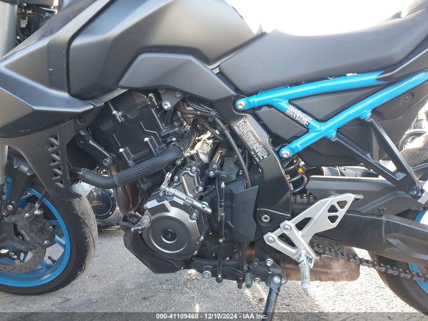 2024 SUZUKI GSX800 R - JS1EM11B1R7100185