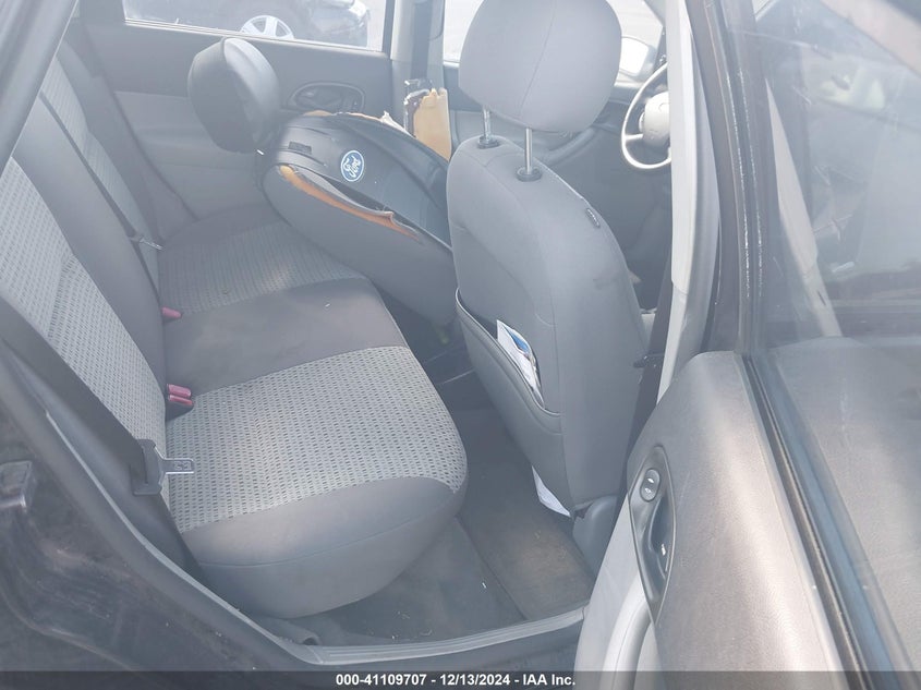 2006 FORD FOCUS VIN: 1FAHP34N46W120630