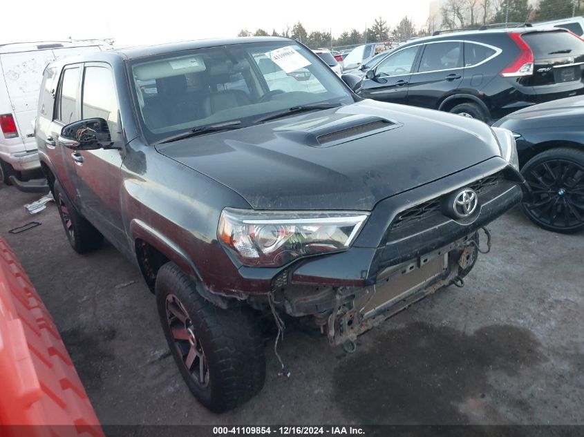 VIN JTEBU5JR4J5547568 2018 TOYOTA 4RUNNER no.1