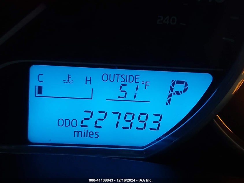 2014 TOYOTA COROLLA LE - 2T1BURHE5EC067045