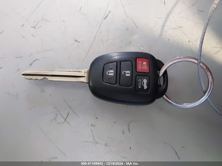 2014 TOYOTA COROLLA LE - 2T1BURHE5EC067045