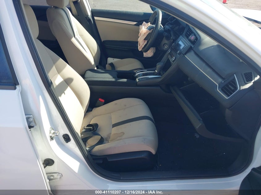 2018 HONDA CIVIC VIN: 2HGFC2F51JH553061