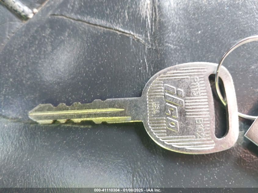 1999 Chevrolet Silverado K1500 VIN: 2GCEK19T5X1115162 Lot: 41110304