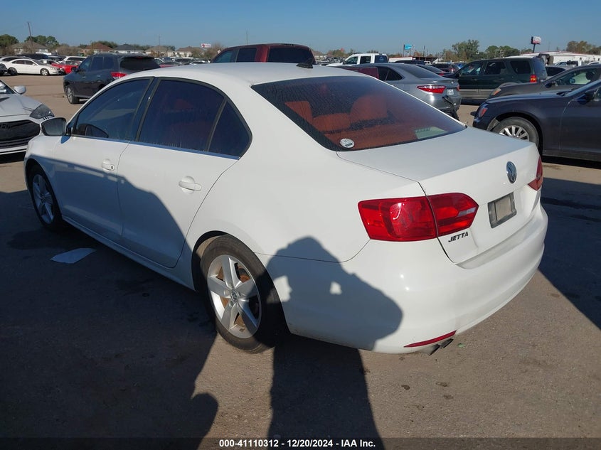 2014 VOLKSWAGEN JETTA 2.0L TDI - 3VWLL7AJ1EM369620