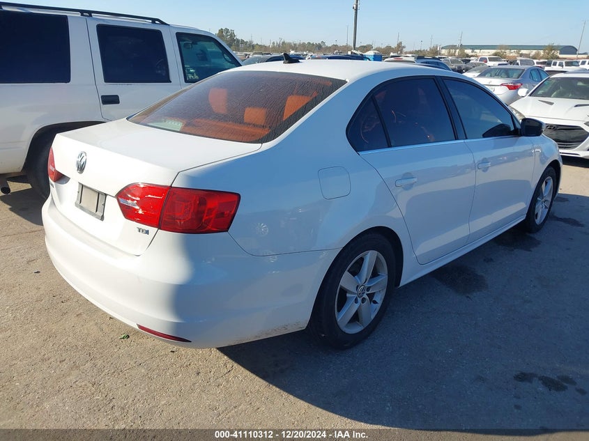 2014 VOLKSWAGEN JETTA 2.0L TDI - 3VWLL7AJ1EM369620