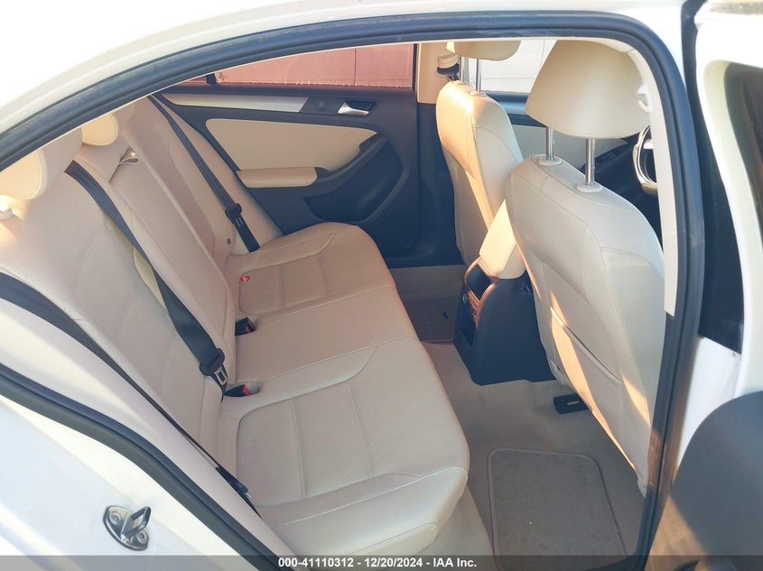 2014 VOLKSWAGEN JETTA 2.0L TDI - 3VWLL7AJ1EM369620