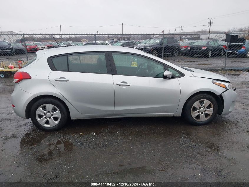 VIN KNAFK5A89H5678442 2017 KIA Forte, LX no.13