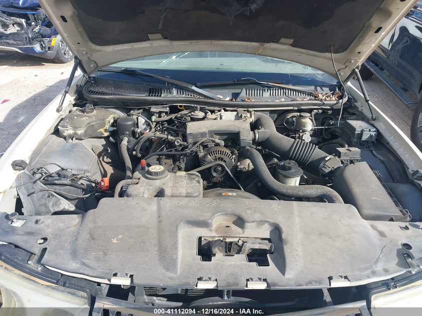 2002 Lincoln Town Car Cartier VIN: 1LNHM83W22Y671238 Lot: 43819176