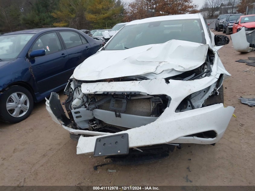 2017 BUICK LACROSSE VIN: 1G4ZR5SS8HU182927