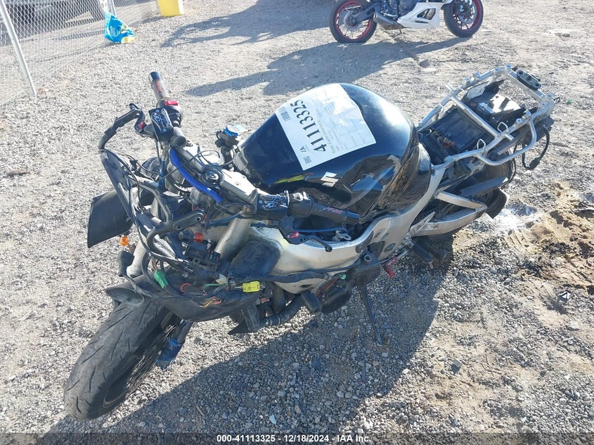 2000 SUZUKI GSX1300 R JS1GW71A9Y2107250