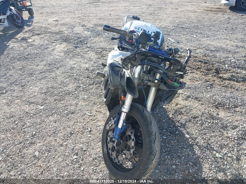 2000 SUZUKI GSX1300 R JS1GW71A9Y2107250