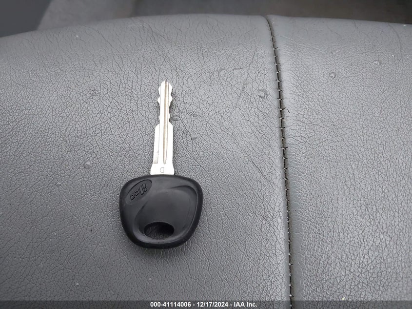 2007 HYUNDAI ELANTRA VIN: KMHDU46D87U221321