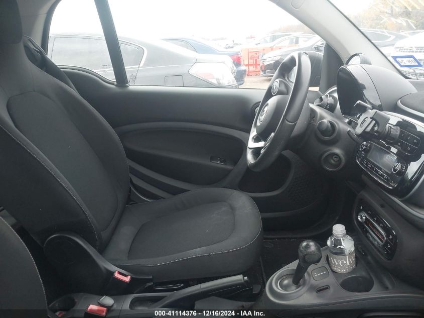 VIN WMEFJ5DA0GK056480 2016 SMART FORTWO no.5