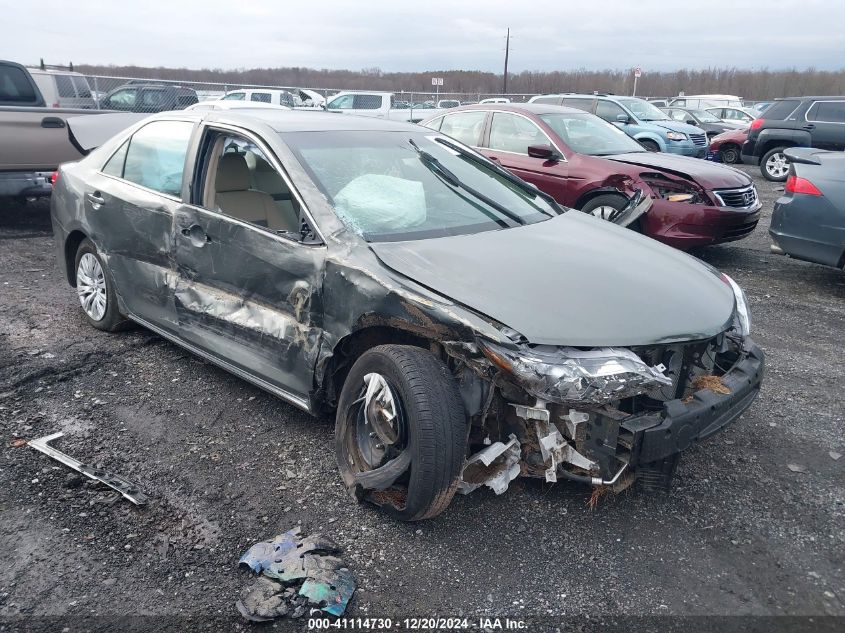 2014 Toyota Camry, LE