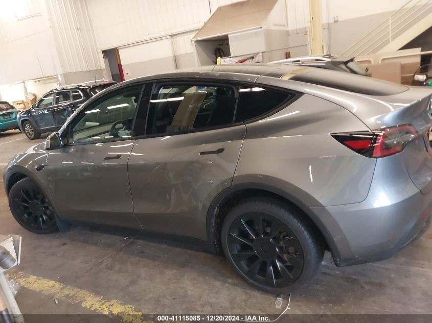 2024 Tesla Model Y Long Range Dual Motor All-Wheel Drive VIN: 7SAYGAEEXRF170814 Lot: 41115085