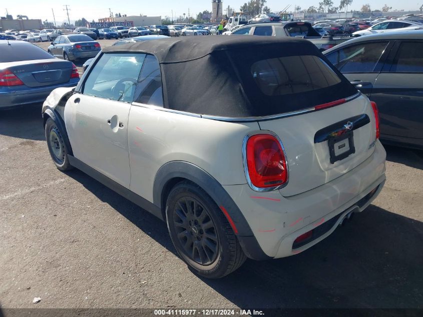 VIN WMWWG9C51H3C22946 2017 MINI CONVERTIBLE no.3