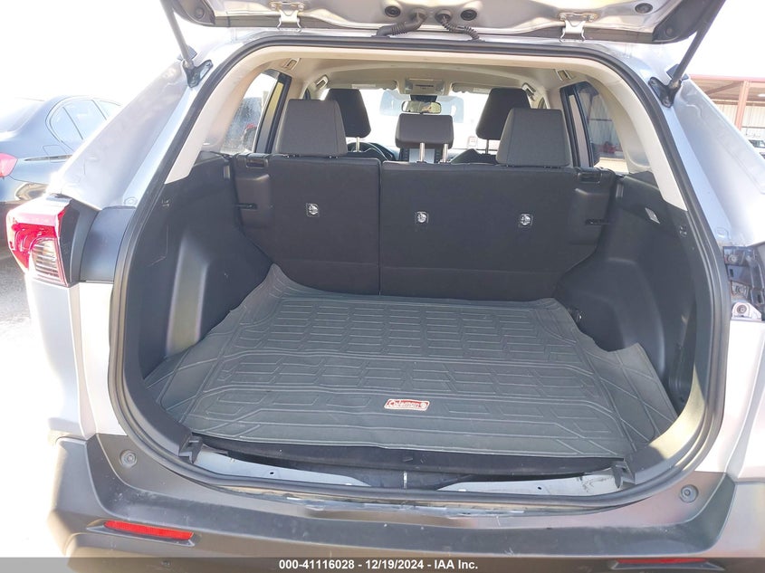 2019 TOYOTA RAV4 LE - JTMH1RFV8KD009161