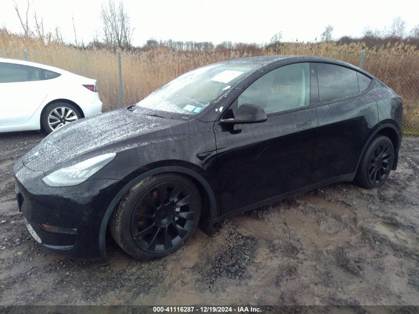 VIN 5YJYGDEE2MF191003 2021 TESLA MODEL Y no.2